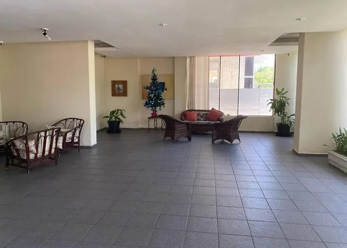 Recem Reformado Com Dois Dormitorio Com Ar Condicionado